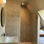 Hotel Les Prés Saint-Hilaire-le-Chatel