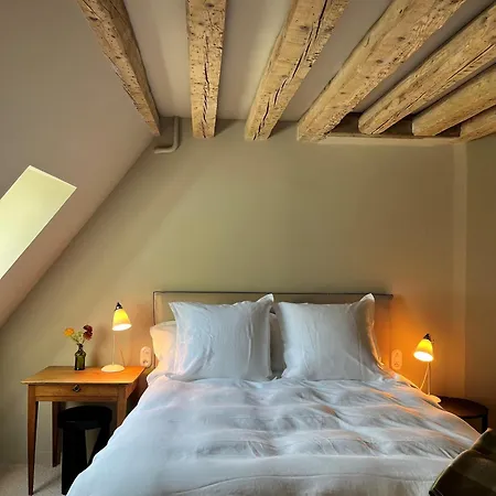 Hotel Les Prés Saint-Hilaire-le-Chatel