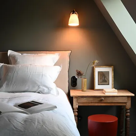 Les Pres Hotel