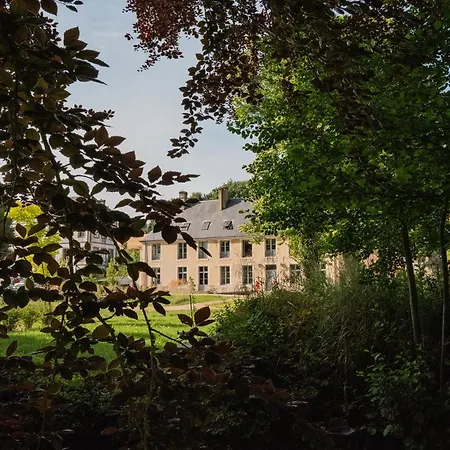 Les Pres Saint-Hilaire-le-Chatel